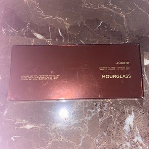 Hourglass ambient lighting palette